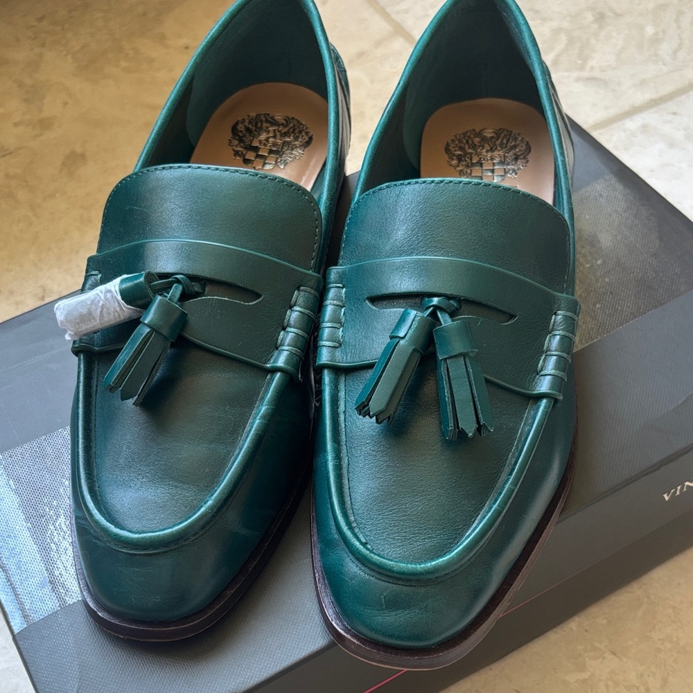 Vince Camuto Leather Chiamry Loafer Teal Size 7